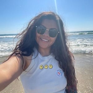 Meet your Posher, Esperanza